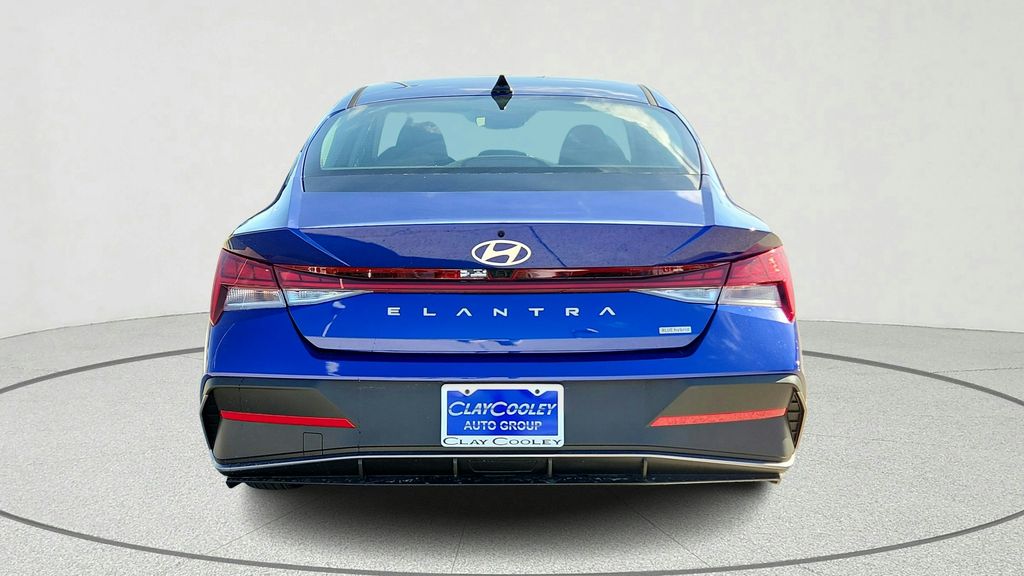 2026 Hyundai Elantra Hybrid