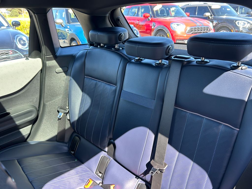 Thumbnail: 2025 MINI Cooper - 31