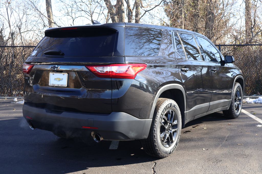 Thumbnail: 2021 Chevrolet Traverse - 8