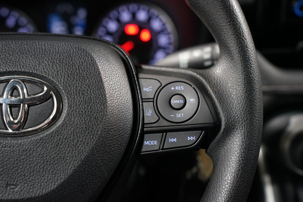 Thumbnail: 2019 Toyota RAV4 - 13