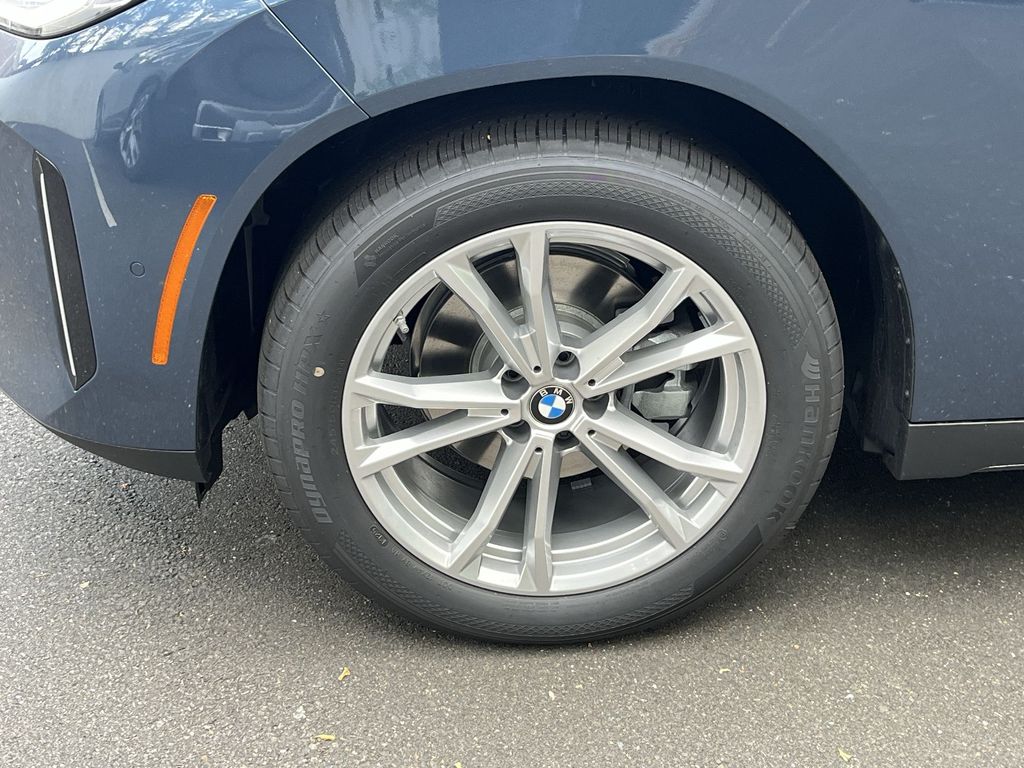 Thumbnail: 2025 BMW X3 - 10