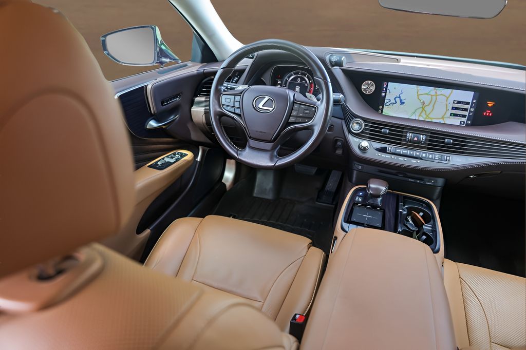 Used 2018 Silver Lexus 500 Base image 25