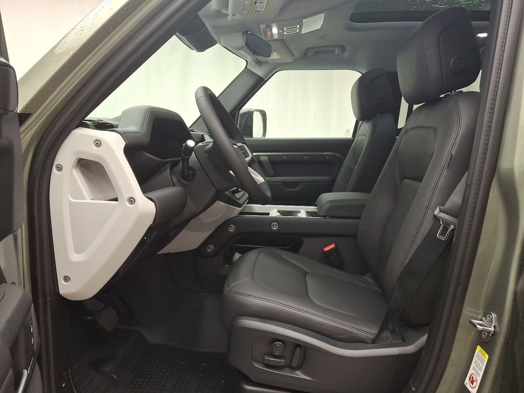 Thumbnail: 2025 Land Rover Defender - 7