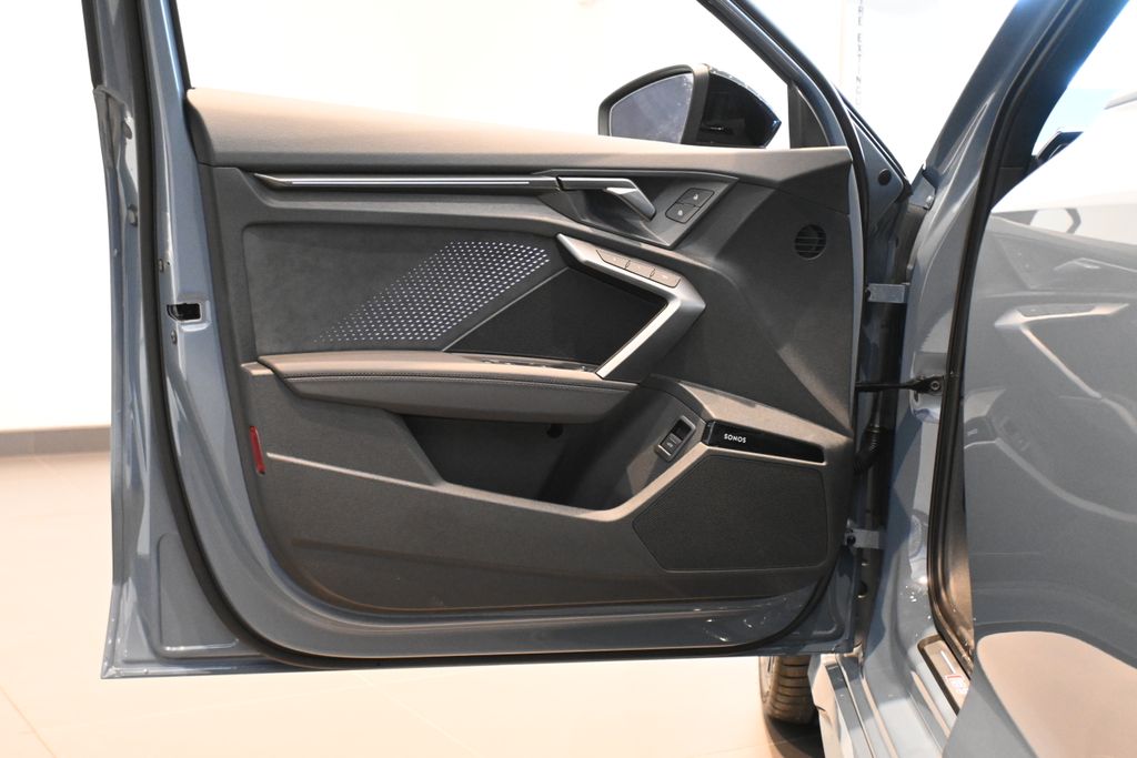 Thumbnail: 2026 Audi RS 3 - 23