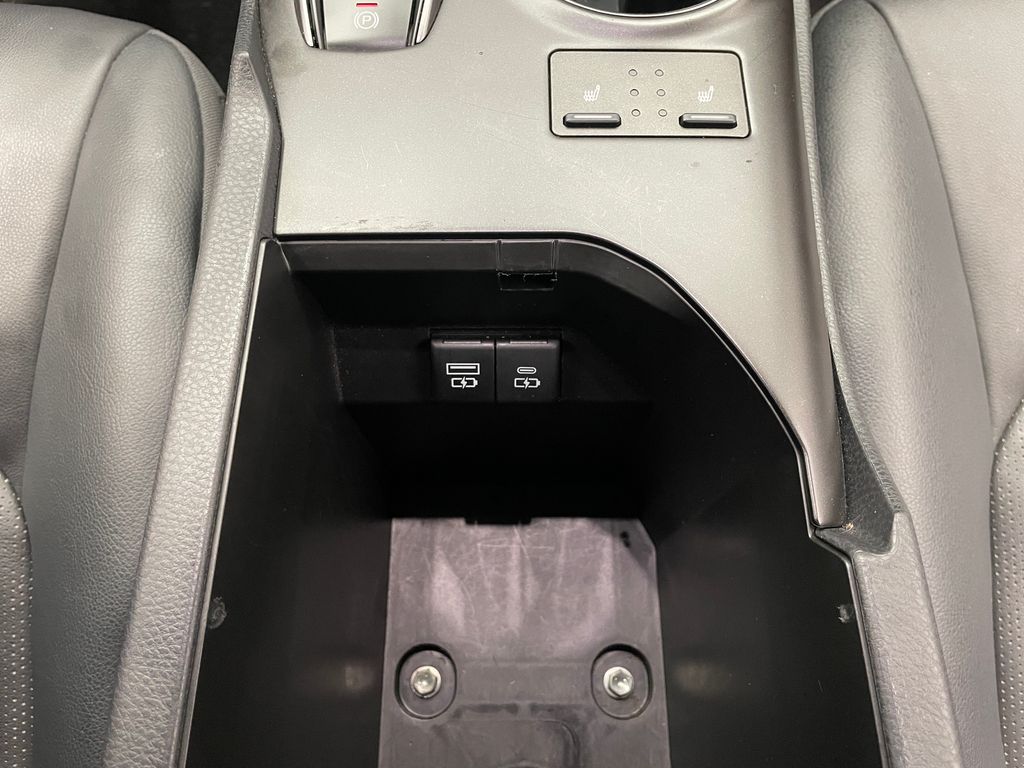 Thumbnail: 2023 Toyota Camry - 30