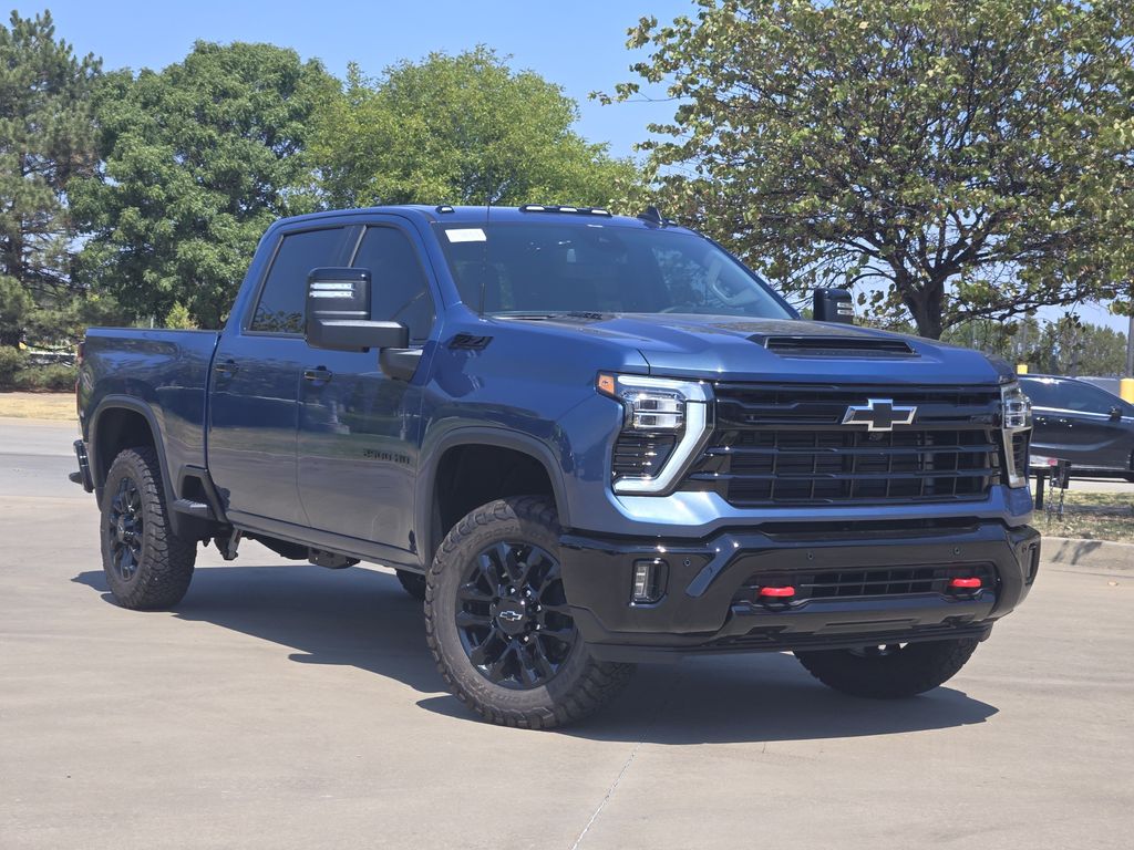Lakeshore Blue Metallic 2026 Chevrolet Silverado 2500HD Pickup Truck Four-Wheel Drive Automatic