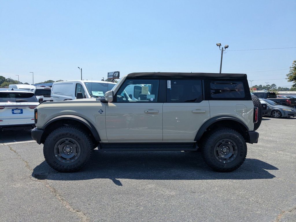 2025 Ford Bronco Outer Banks