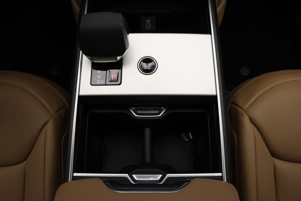 Thumbnail: 2026 Land Rover Range Rover - 24