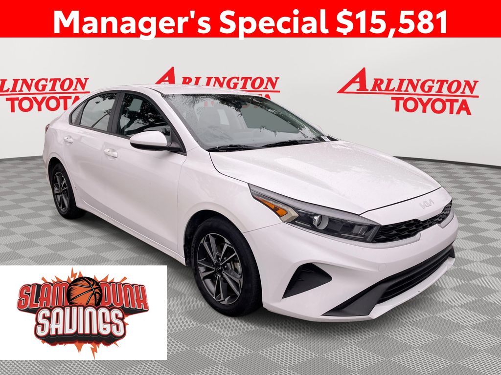 2024 Kia Forte LXS FWD