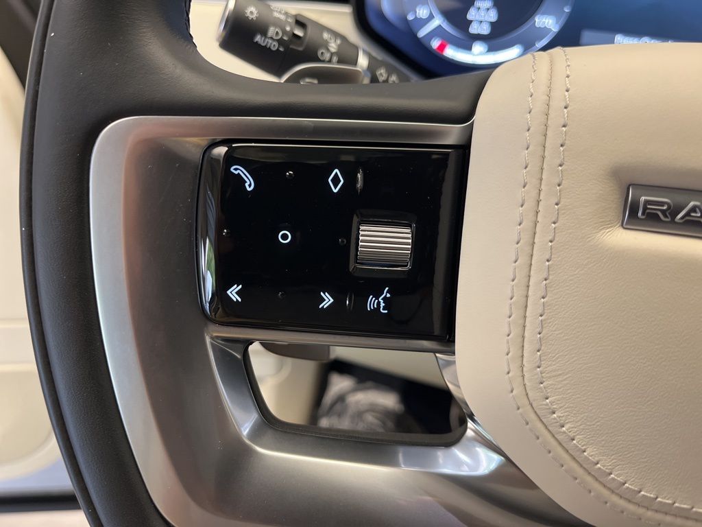 Thumbnail: 2023 Land Rover Range Rover - 14