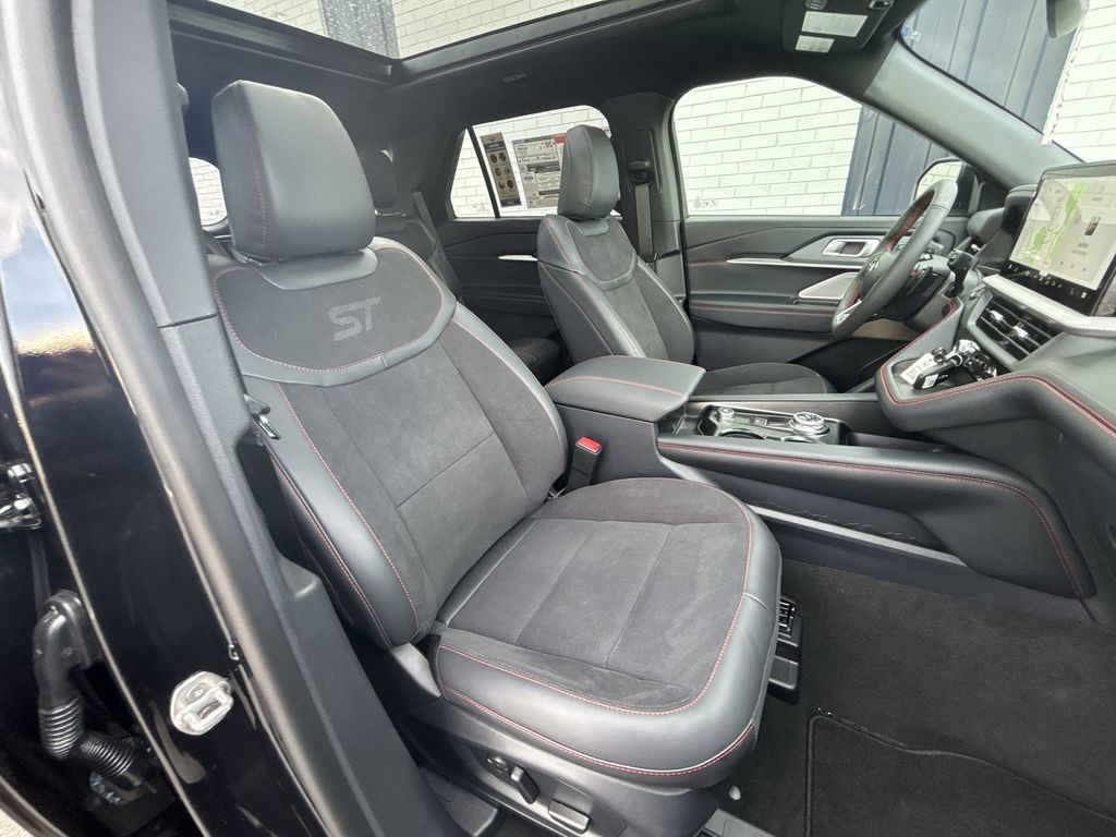 New 2026 Agate Black Metallic Ford ST image 28