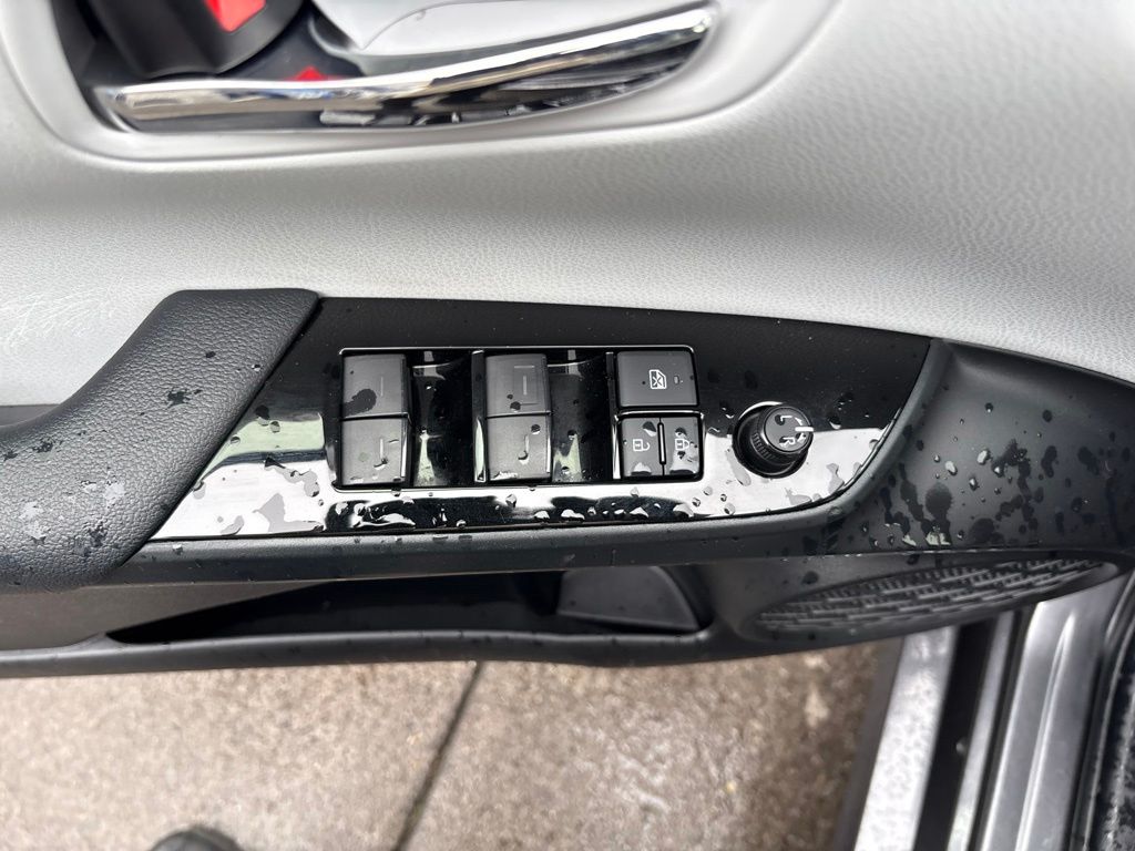 2020 Toyota Prius LE AWD-e