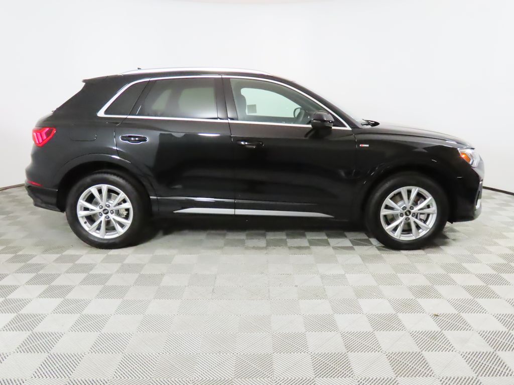 Thumbnail: 2025 Audi Q3 - 6