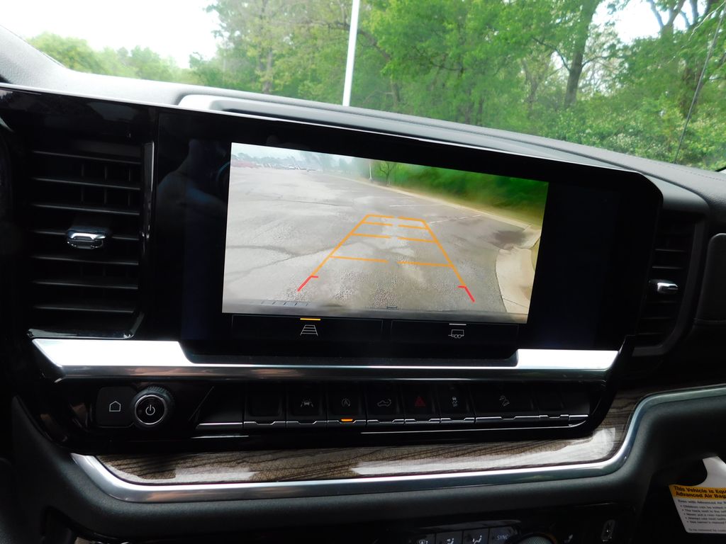 Thumbnail: 2022 Chevrolet Silverado 1500 - 10