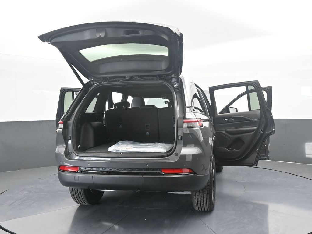 New 2025 Baltic Gray Metallic Clearcoat Jeep Altitude X image 66