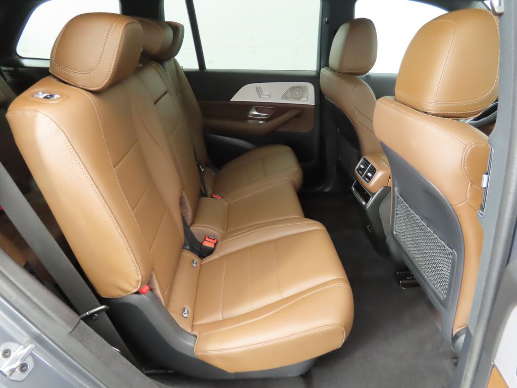 2024 Mercedes-Benz GLS 450 4MATIC 22