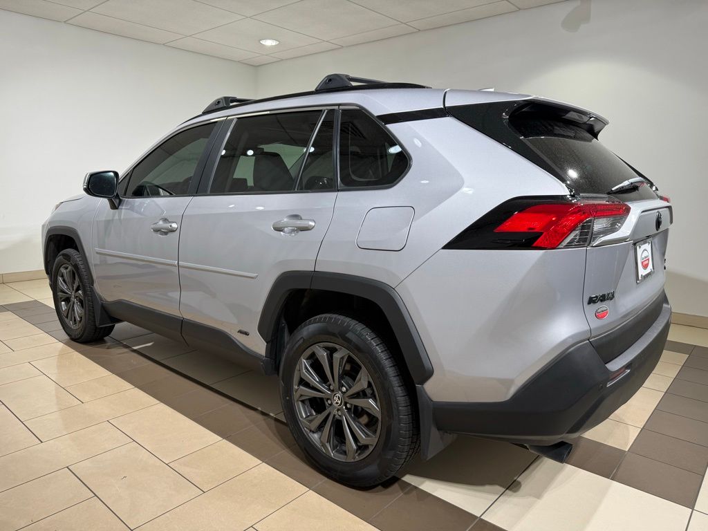 Thumbnail: 2024 Toyota RAV4 - 3