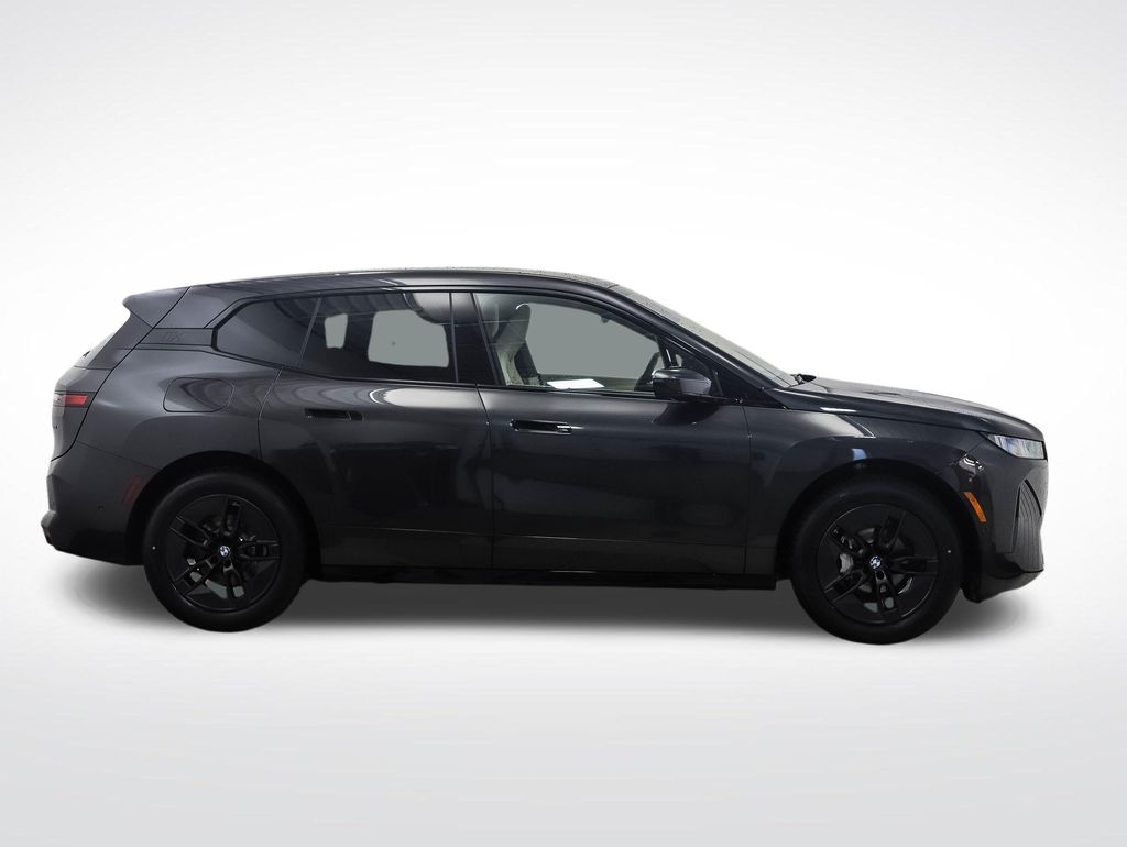 Thumbnail: 2026 BMW iX - 6