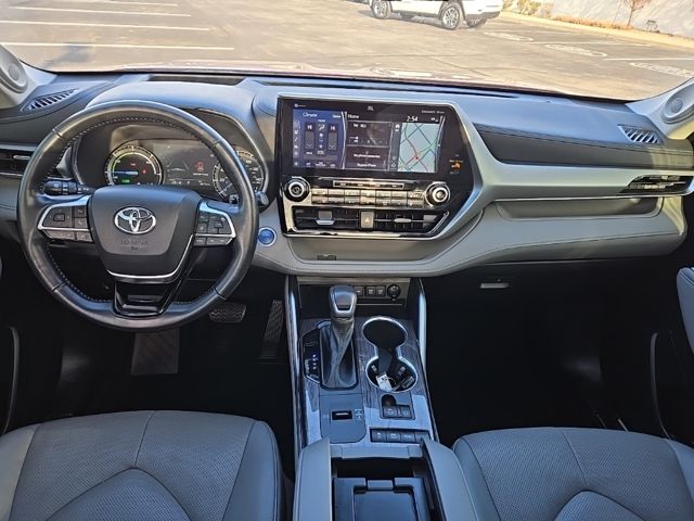 2021 Toyota Highlander Platinum 23