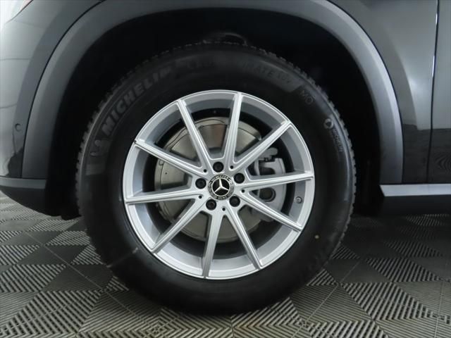 Thumbnail: 2026 Mercedes-Benz GLE - 32