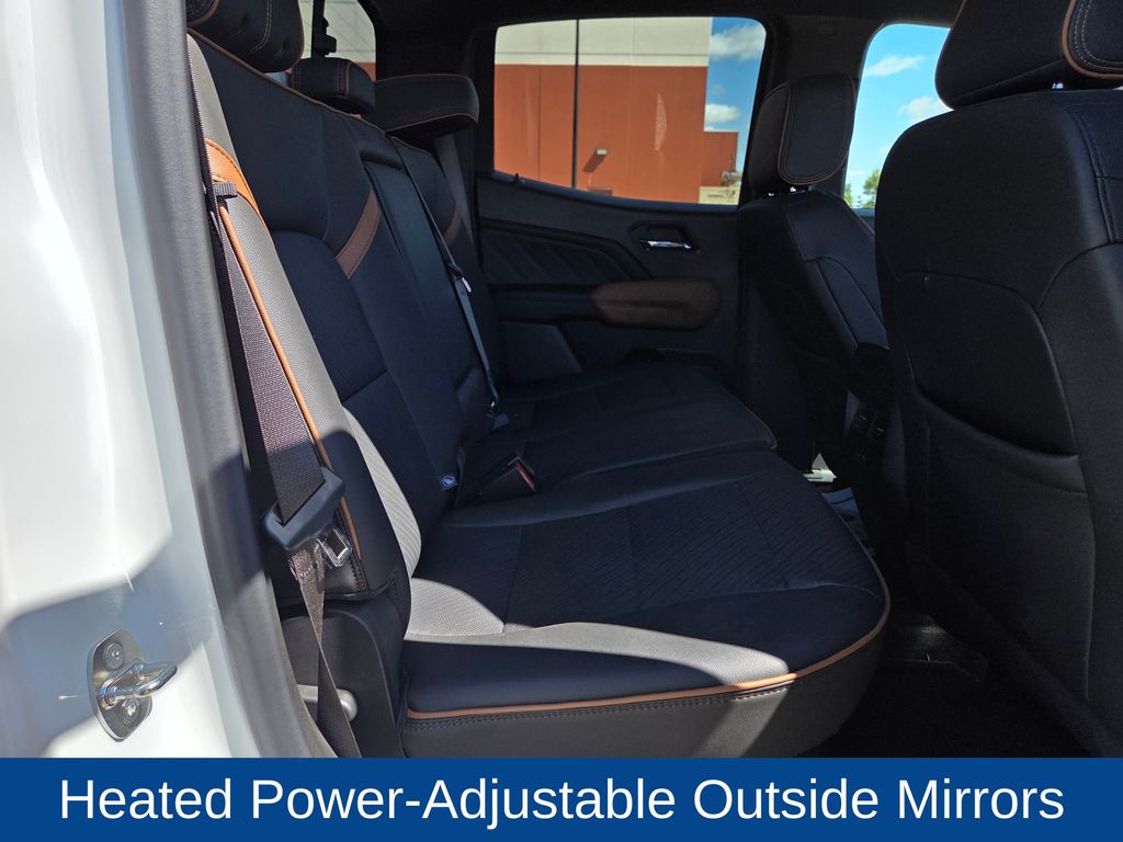 2023 GMC Canyon 4WD Crew Cab Short Box AT4