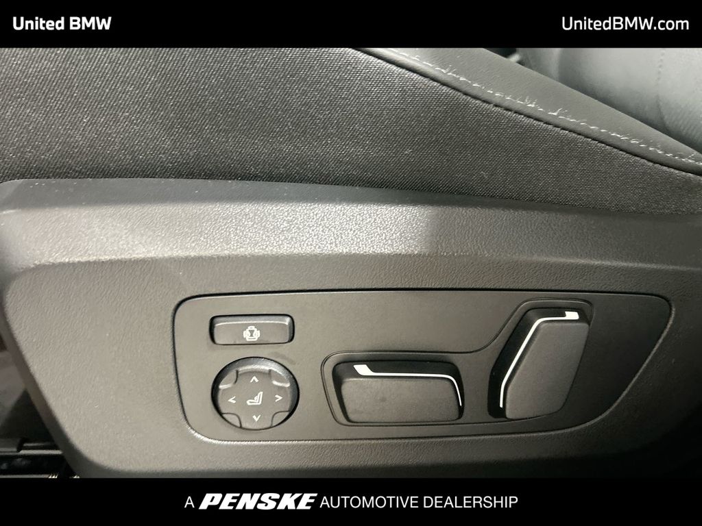 Thumbnail: 2025 BMW X3 - 12