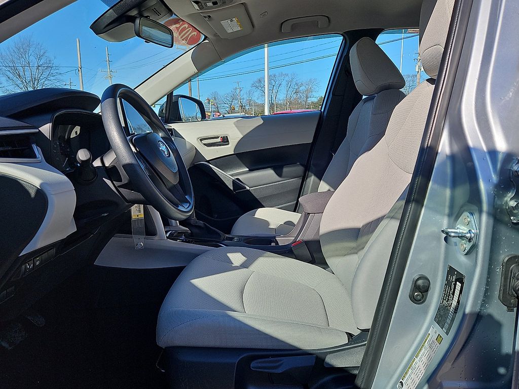 Thumbnail: 2025 Toyota Corolla Cross - 24