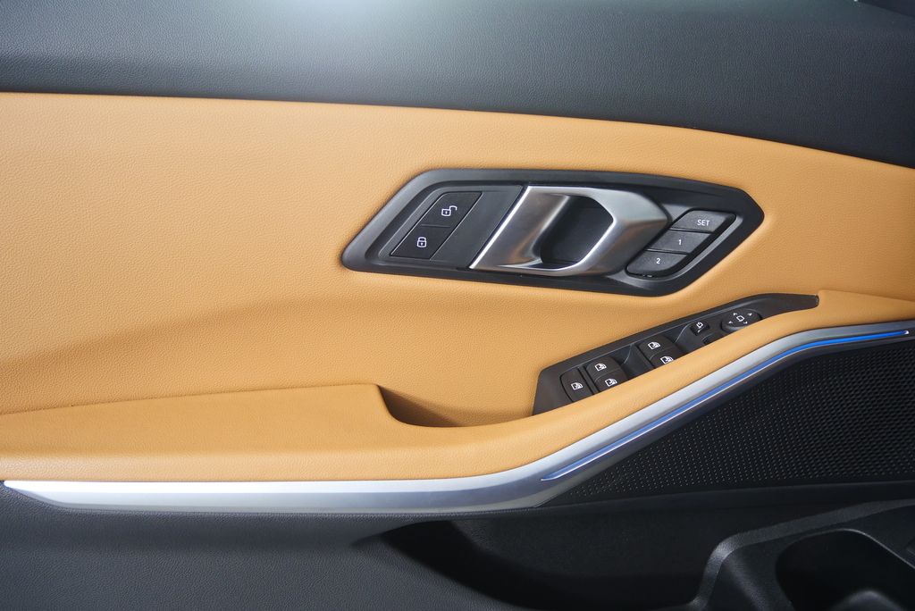 Thumbnail: 2024 BMW 3 Series - 9