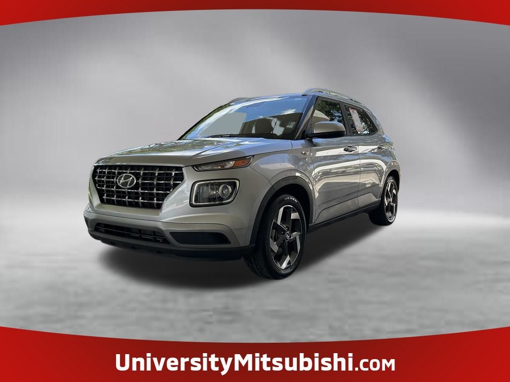 Shimmering Silver 2026 Hyundai Venue SUV / Crossover Front-Wheel Drive Continuously Variable Transmission
