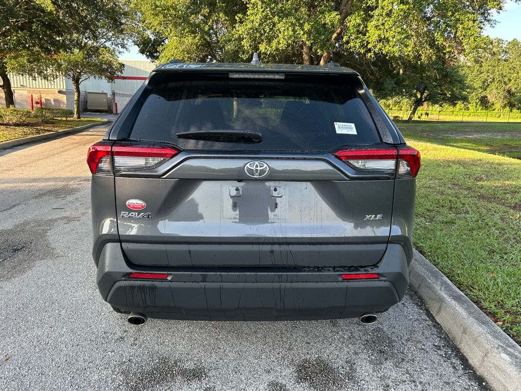 2022 Toyota RAV4 XLE 4