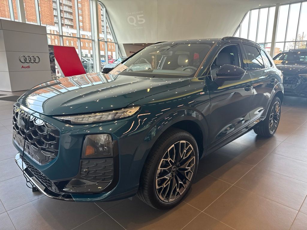 Malpelo Blue Metallic 2026 Audi Q3 SUV / Crossover All-Wheel Drive 7-Speed Automatic