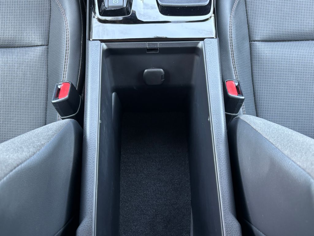 Thumbnail: 2025 Toyota Camry - 18