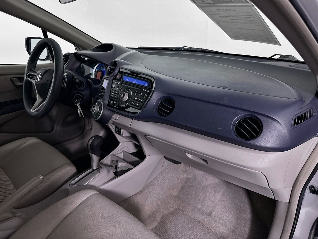 Thumbnail: 2010 Honda Insight - 26