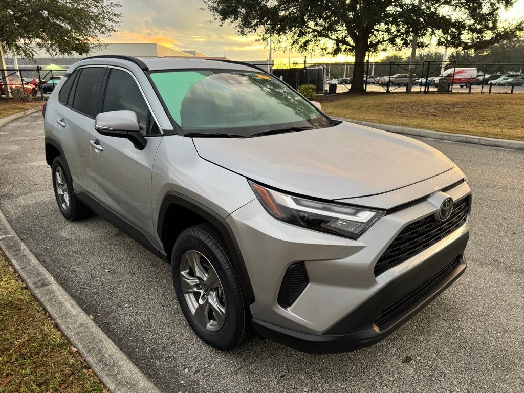 2024 Toyota RAV4 XLE 7