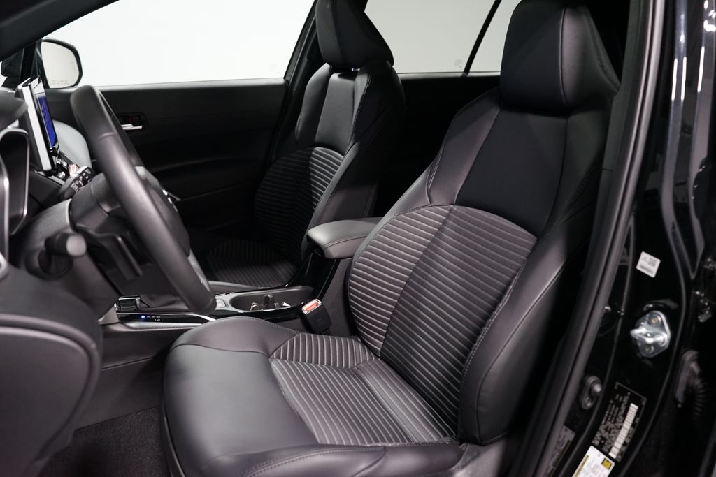 Thumbnail: 2025 Toyota Corolla Cross - 29