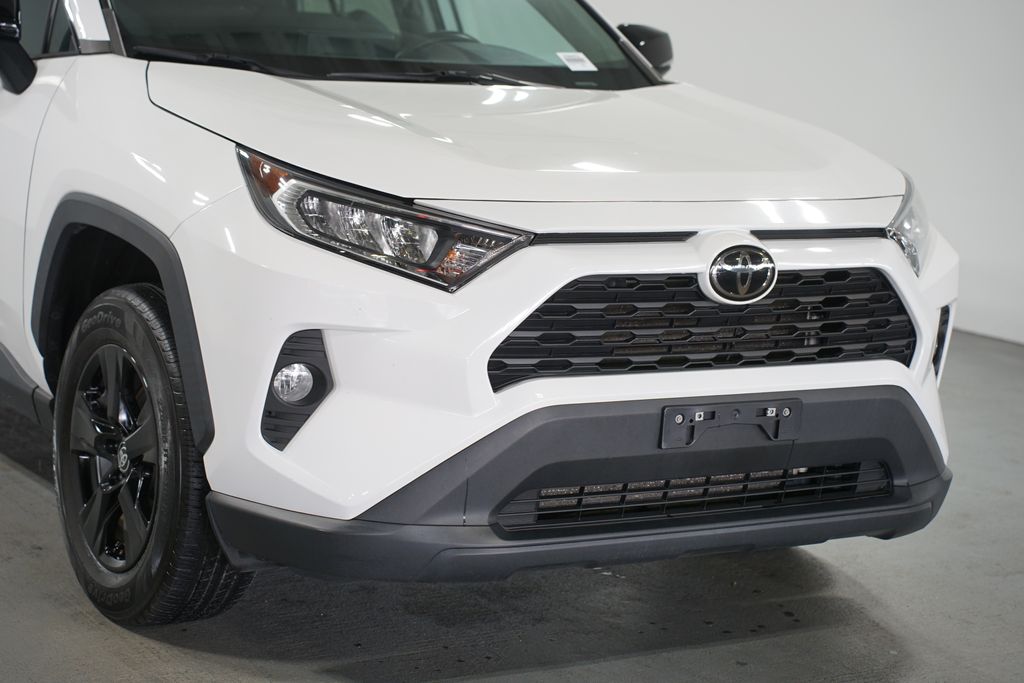 Thumbnail: 2021 Toyota RAV4 - 4