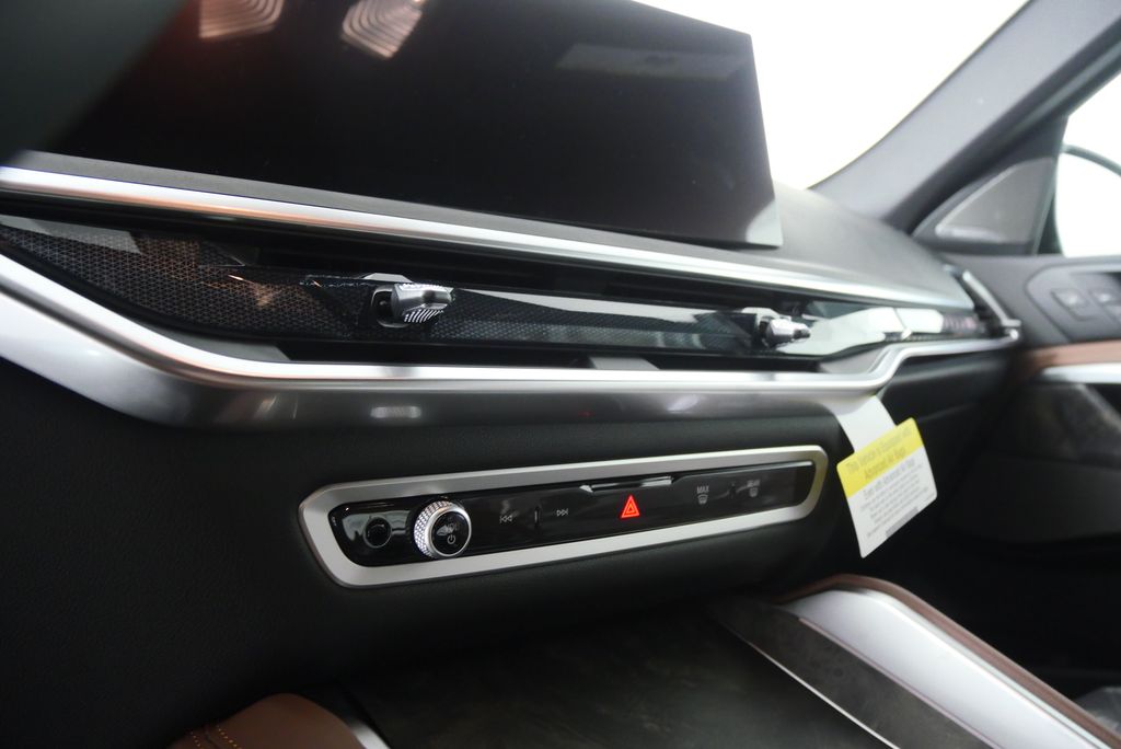 Thumbnail: 2026 BMW X6 - 21