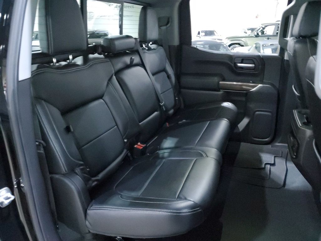 2021 Chevrolet Silverado 1500 RST photo