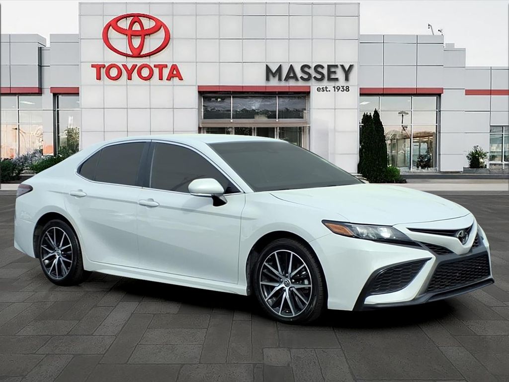 2023 Toyota Camry SE FWD