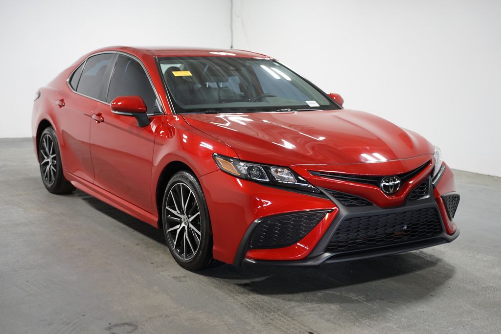 2024 Toyota Camry SE 3