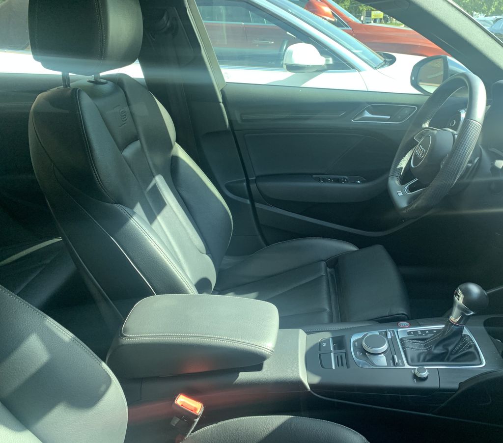 Thumbnail: 2020 Audi S3 - 4