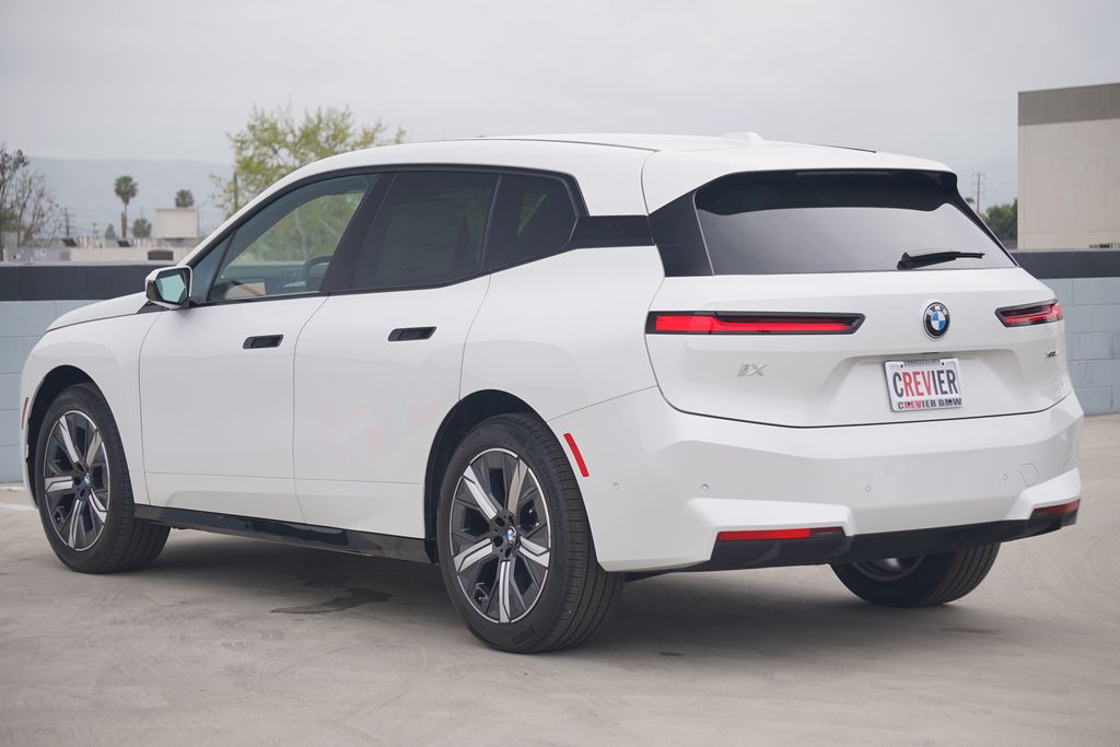 Thumbnail: 2026 BMW iX - 7