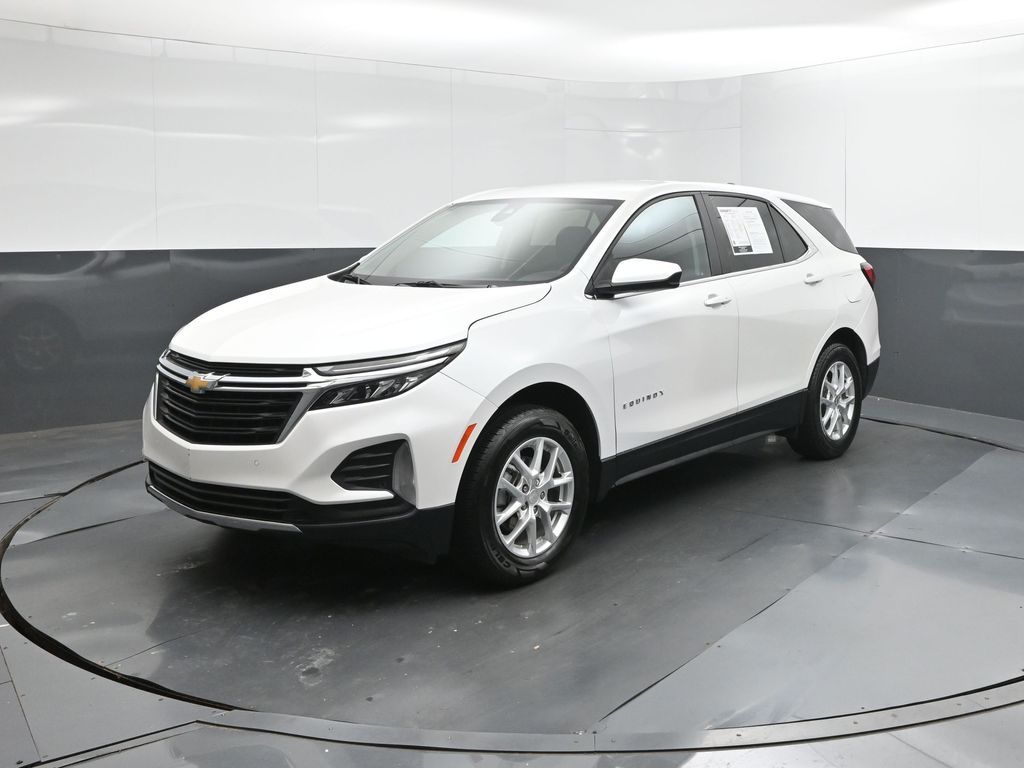 White (Iridescent Pearl Tricoat) 2024 Chevrolet Equinox SUV / Crossover Four-Wheel Drive 6-Speed Automatic Overdrive