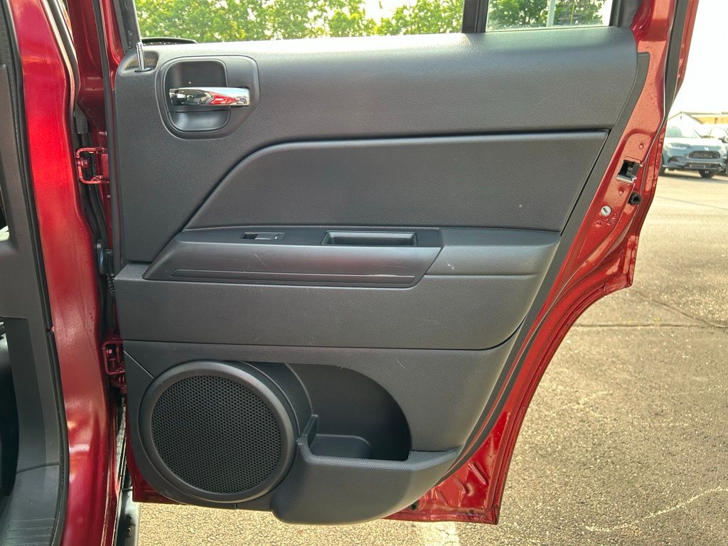 Thumbnail: 2014 Jeep Patriot - 22