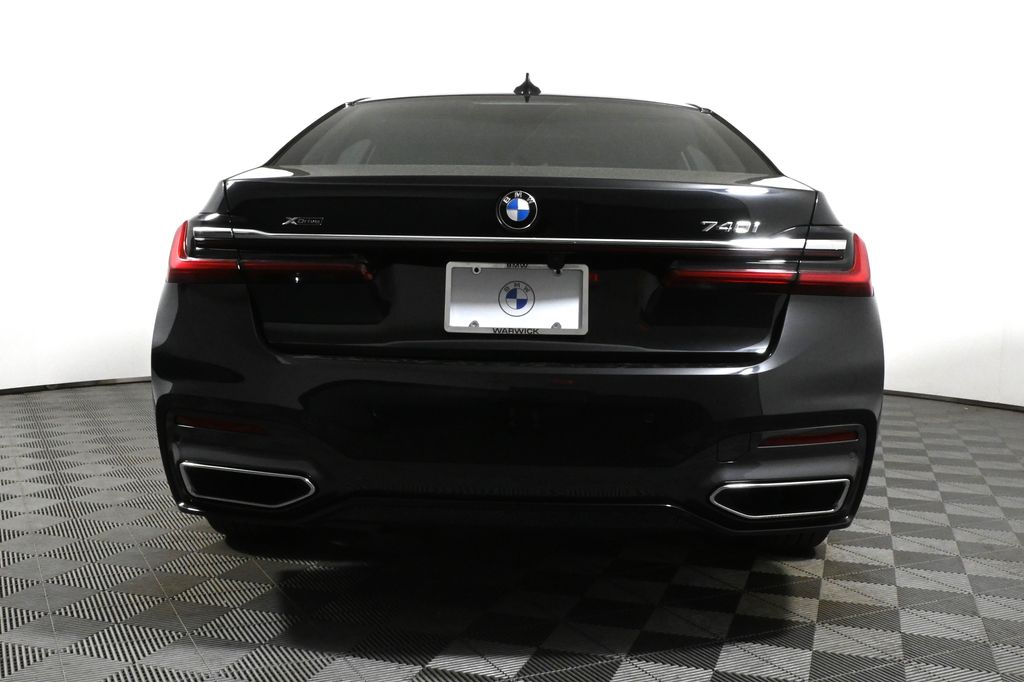 2021 BMW 7 Series 740i xDrive 6