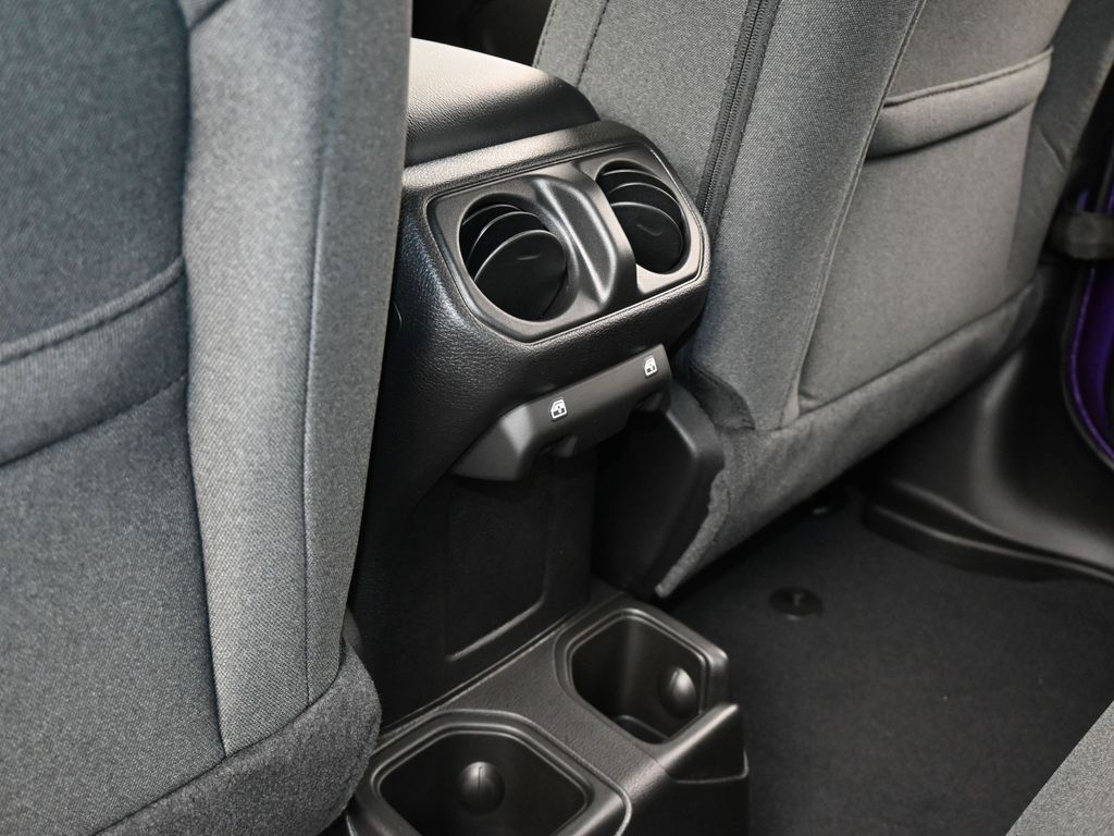 New 2026 reign Jeep Sport S image 29