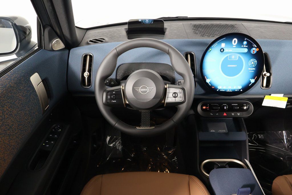 Thumbnail: 2027 MINI Cooper Countryman - 3
