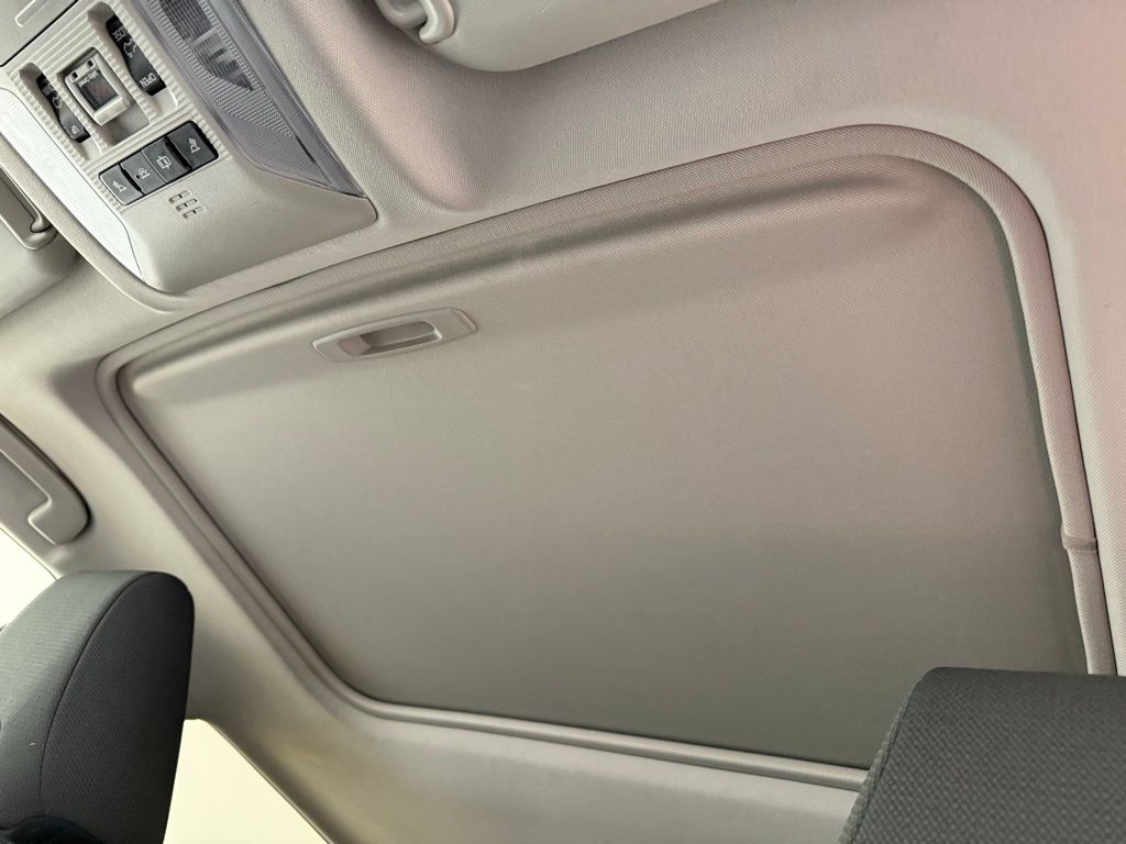 Thumbnail: 2019 Toyota RAV4 - 19