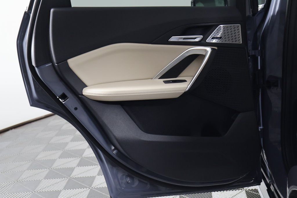 Thumbnail: 2025 BMW X1 - 13