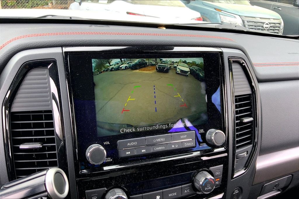 2024 Nissan Titan PRO-4X - Photo 11